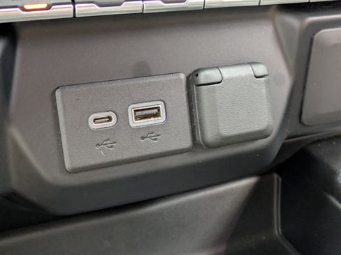 Used 2021 Chevrolet Silverado 1500 LT Trail Boss image 26