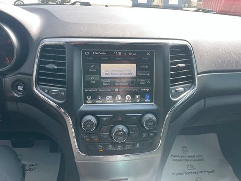 Used 2017 Jeep Grand Cherokee Altitude AWD/4WD image 12