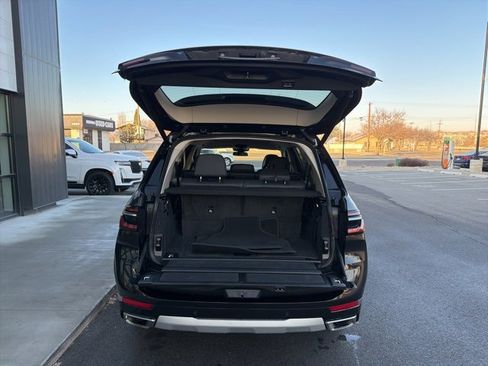 Used 2025 BMW X7 xDrive40i image 8