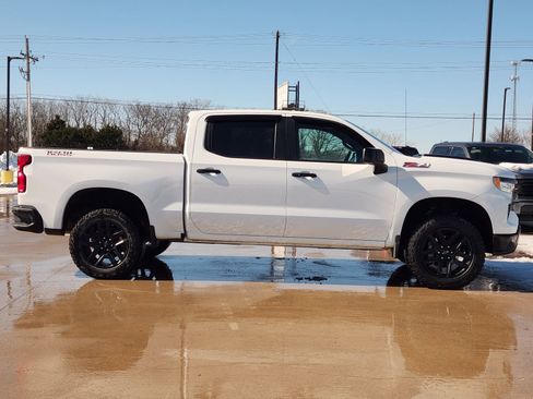 Used 2024 Chevrolet Silverado 1500 LT Trail Boss w/ Convenience Package II image 7