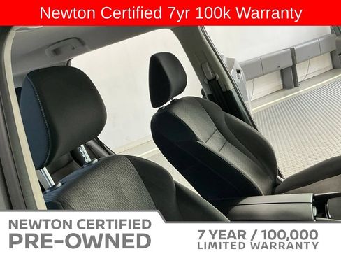 Used 2025 Nissan Rogue SV FWD image 14
