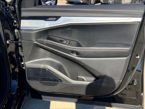 Used 2024 Jeep Wagoneer Launch Edition image 42