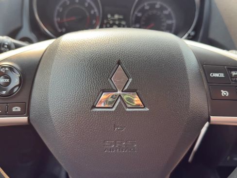 Used 2019 Mitsubishi Outlander Sport ES FWD image 16