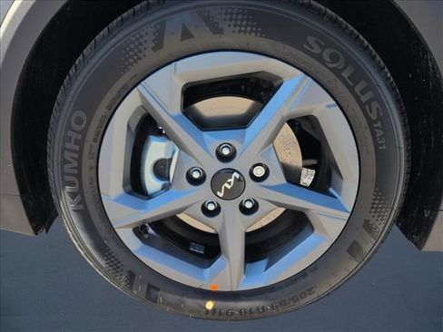 New 2025 Kia K4 LXS image 16