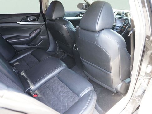 Used 2017 Nissan Maxima SR w/ Midnight Edition FWD image 14