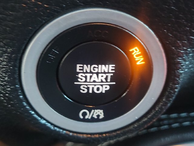 Used 2017 Dodge Challenger R/T Scat Pack RWD image 12