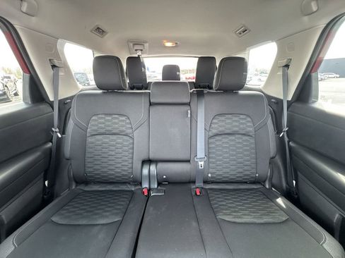 Used 2022 Nissan Pathfinder SV image 21