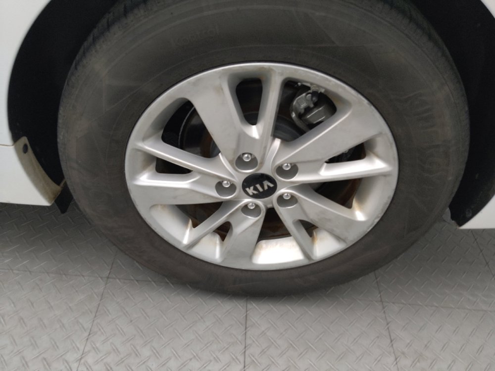 Used 2018 Kia Optima LX FWD image 31