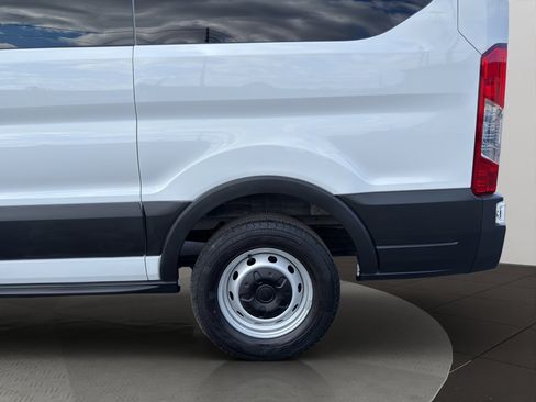 Used 2022 Ford Transit 150 XL image 23