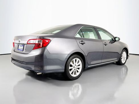 Used 2013 Toyota Camry XLE FWD image 5