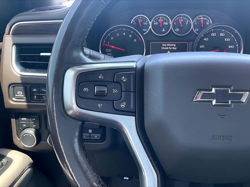 Used 2021 Chevrolet Tahoe Z71 w/ Z71 Signature Package AWD/4WD image 10