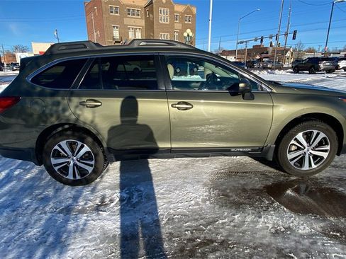 Used 2019 Subaru Outback 2.5i Limited image 4