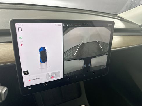 Used 2022 Tesla Model Y Long Range image 21