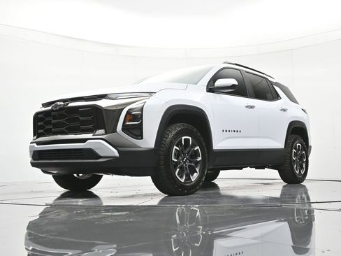 New 2026 Chevrolet Equinox ACTIV w/ Convenience Package III AWD/4WD image 36