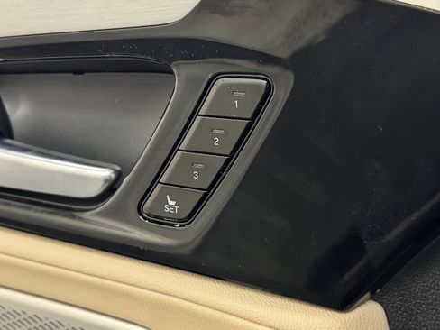 Used 2023 Acura MDX SH-AWD image 15