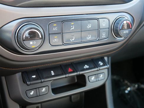 Used 2021 GMC Canyon AT4 image 18