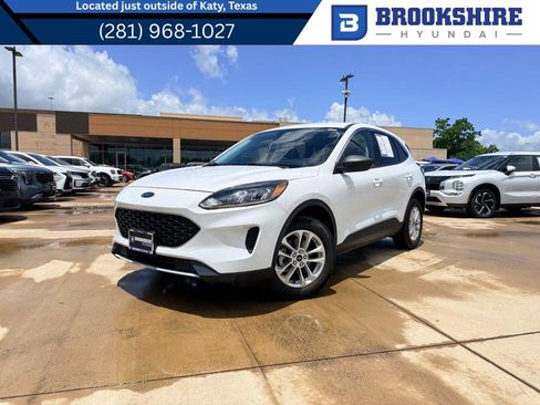 Used 2022 Ford Escape SE FWD image 1
