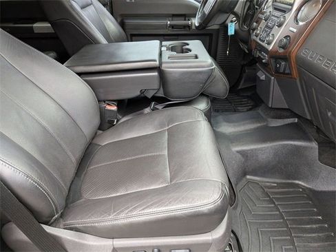 Used 2015 Ford F350 Lariat w/ Chrome Package image 29