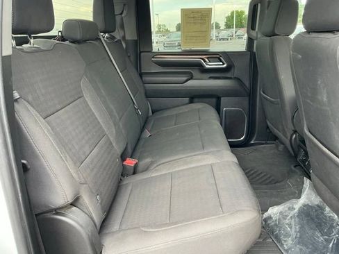 Used 2024 Chevrolet Silverado 2500 LT AWD/4WD image 16