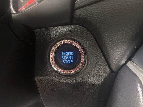 Used 2020 Toyota RAV4 XLE w/ Convenience Package image 16