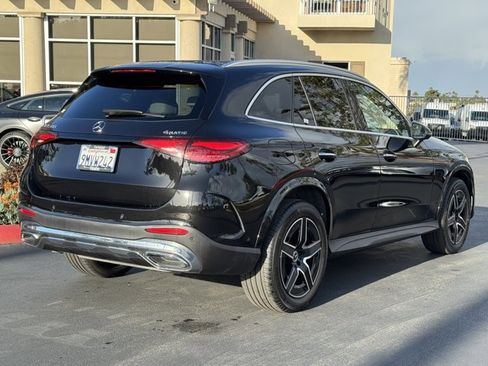 Used 2024 Mercedes-Benz GLC 300 4MATIC image 11