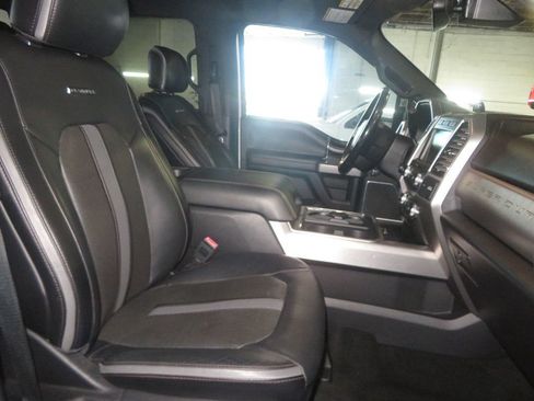 Used 2019 Ford F250 Platinum w/ Platinum Ultimate Package AWD/4WD image 38