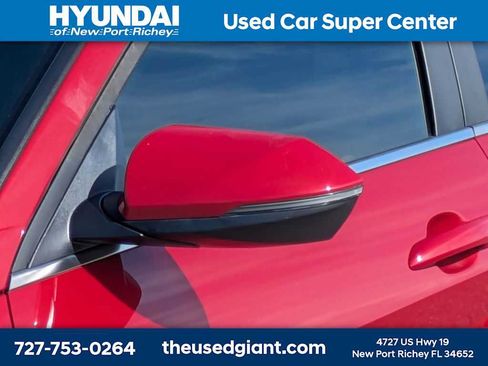 Certified 2022 Hyundai Elantra Limited FWD image 11