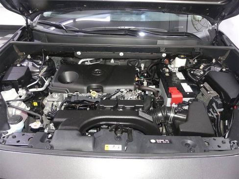 Used 2021 Toyota RAV4 XLE w/ Convenience Package AWD/4WD image 12