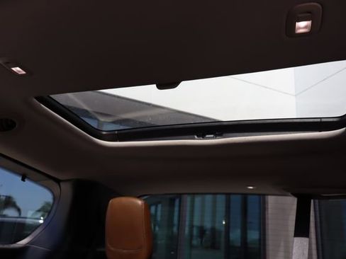 Used 2019 Chrysler Pacifica Limited w/ Advanced Safetytec Group FWD image 57