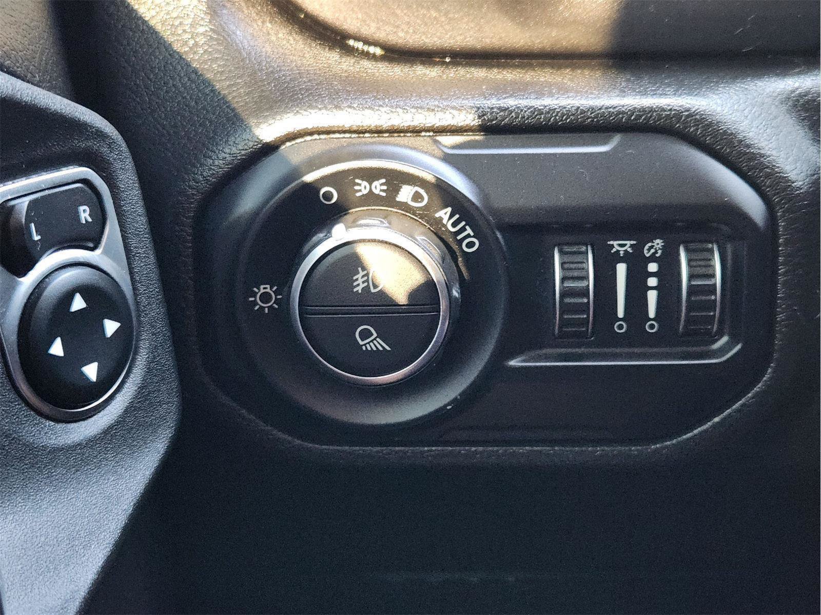Used 2022 Jeep Gladiator Sport AWD/4WD image 23
