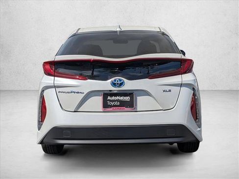 Certified 2022 Toyota Prius Prime XLE image 7