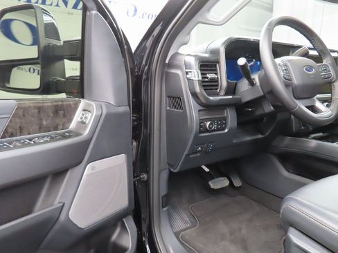 Used 2025 Ford F250 Lariat w/ Lariat Ultimate Package image 59