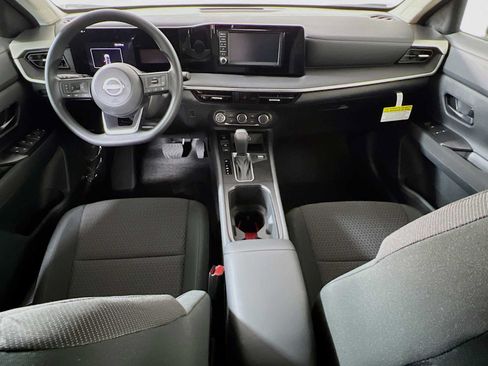 Used 2025 Nissan Kicks S AWD/4WD image 3