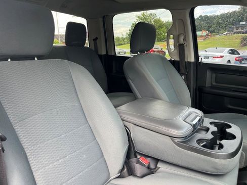 Used 2018 RAM 3500 Tradesman w/ Chrome Appearance Group image 11