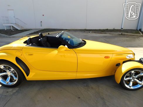 Used 2000 Plymouth Prowler image 32