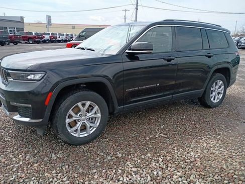 Used 2023 Jeep Grand Cherokee L Limited AWD/4WD image 15