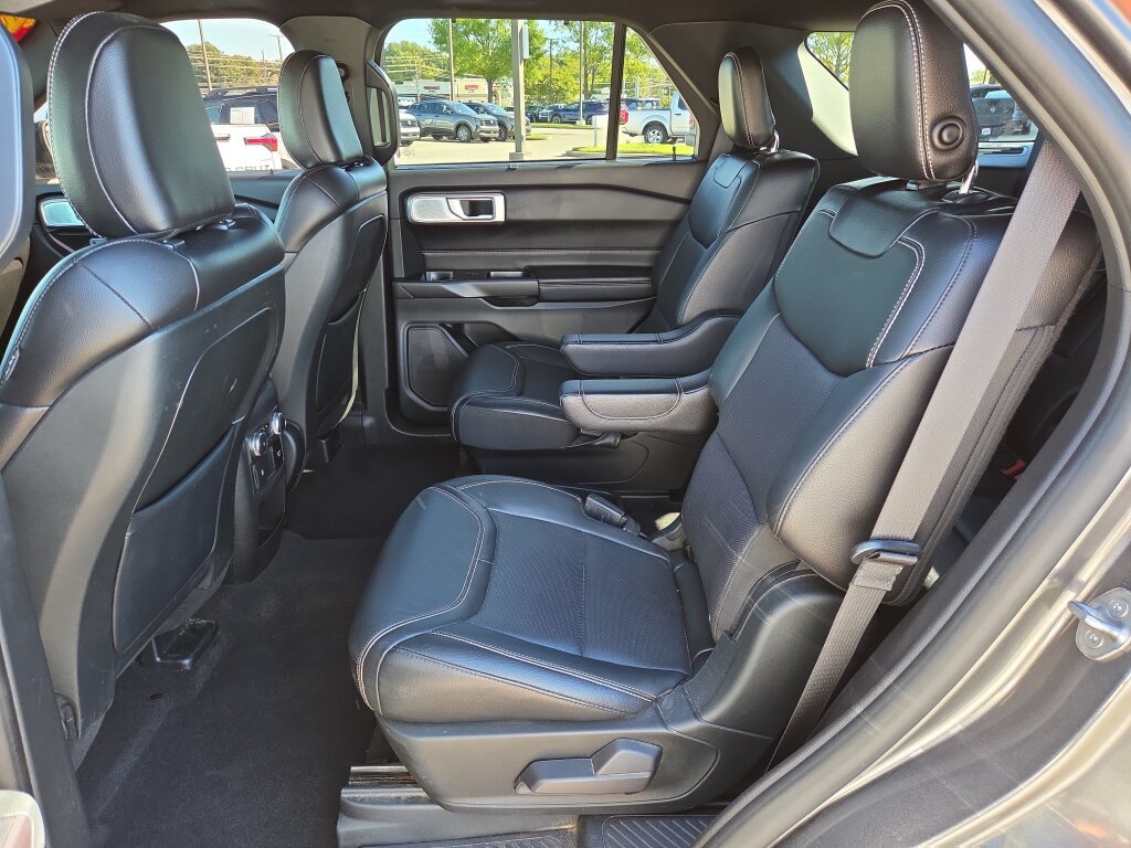 Used 2020 Ford Explorer ST w/ ST Street Pack AWD/4WD image 12