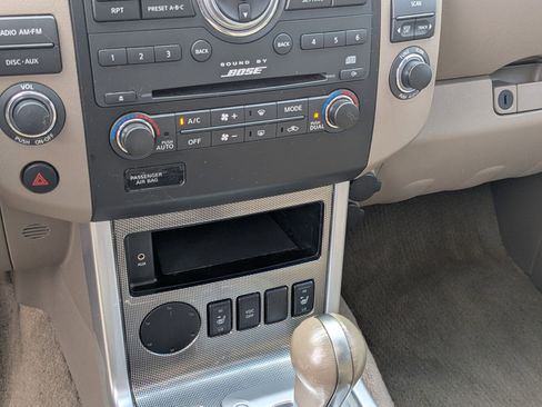 Used 2008 Nissan Pathfinder SE w/ Leather Pkg image 15