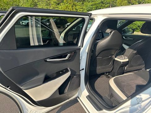 Used 2024 Kia EV6 GT-Line AWD/4WD image 18
