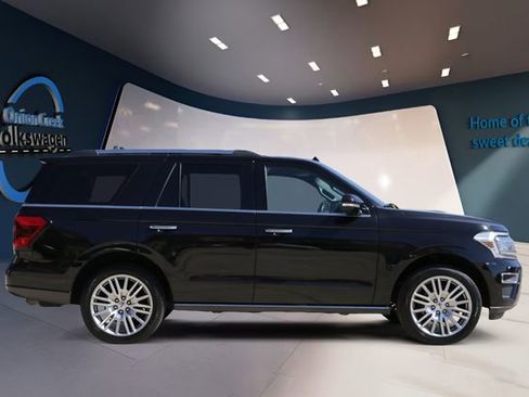 Used 2024 Ford Expedition Limited image 4