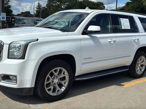 Certified 2018 GMC Yukon SLT w/ Open Road Package RWD image 3
