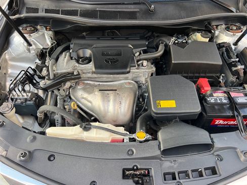 Used 2014 Toyota Camry FWD image 38