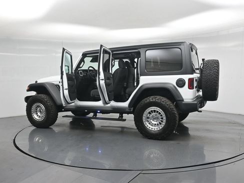 Used 2026 Jeep Wrangler Unlimited Sport AWD/4WD image 31
