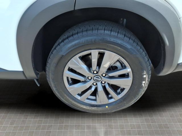 Used 2024 Nissan Pathfinder SV AWD/4WD image 13