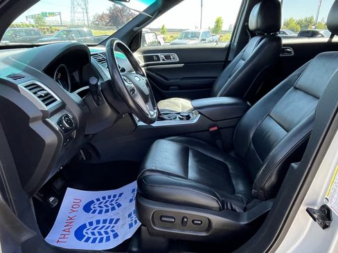 Used 2015 Ford Explorer XLT w/ Equipment Group 202B AWD/4WD image 7