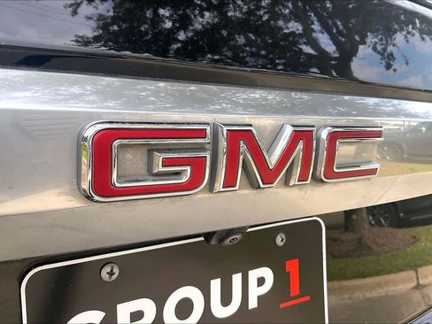Certified 2024 GMC Yukon XL Denali image 28