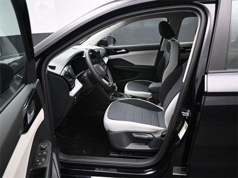 New 2026 Volkswagen Taos S image 9