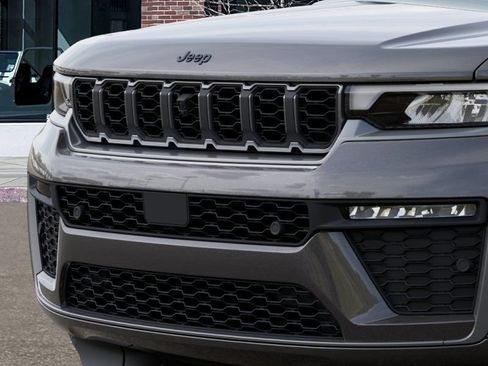 New 2026 Jeep Grand Cherokee Limited AWD/4WD image 11
