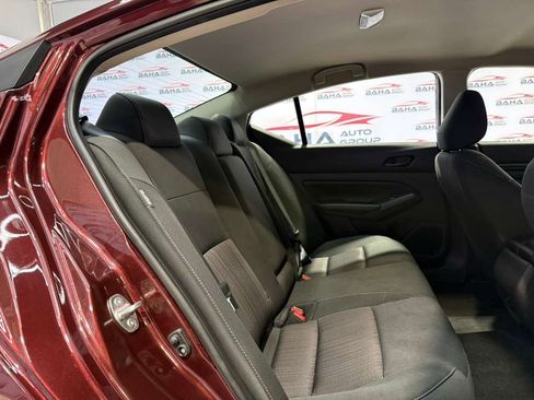 Used 2025 Nissan Altima 2.5 SV image 40