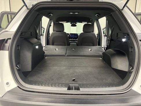 Used 2026 Chevrolet Equinox LT FWD image 28
